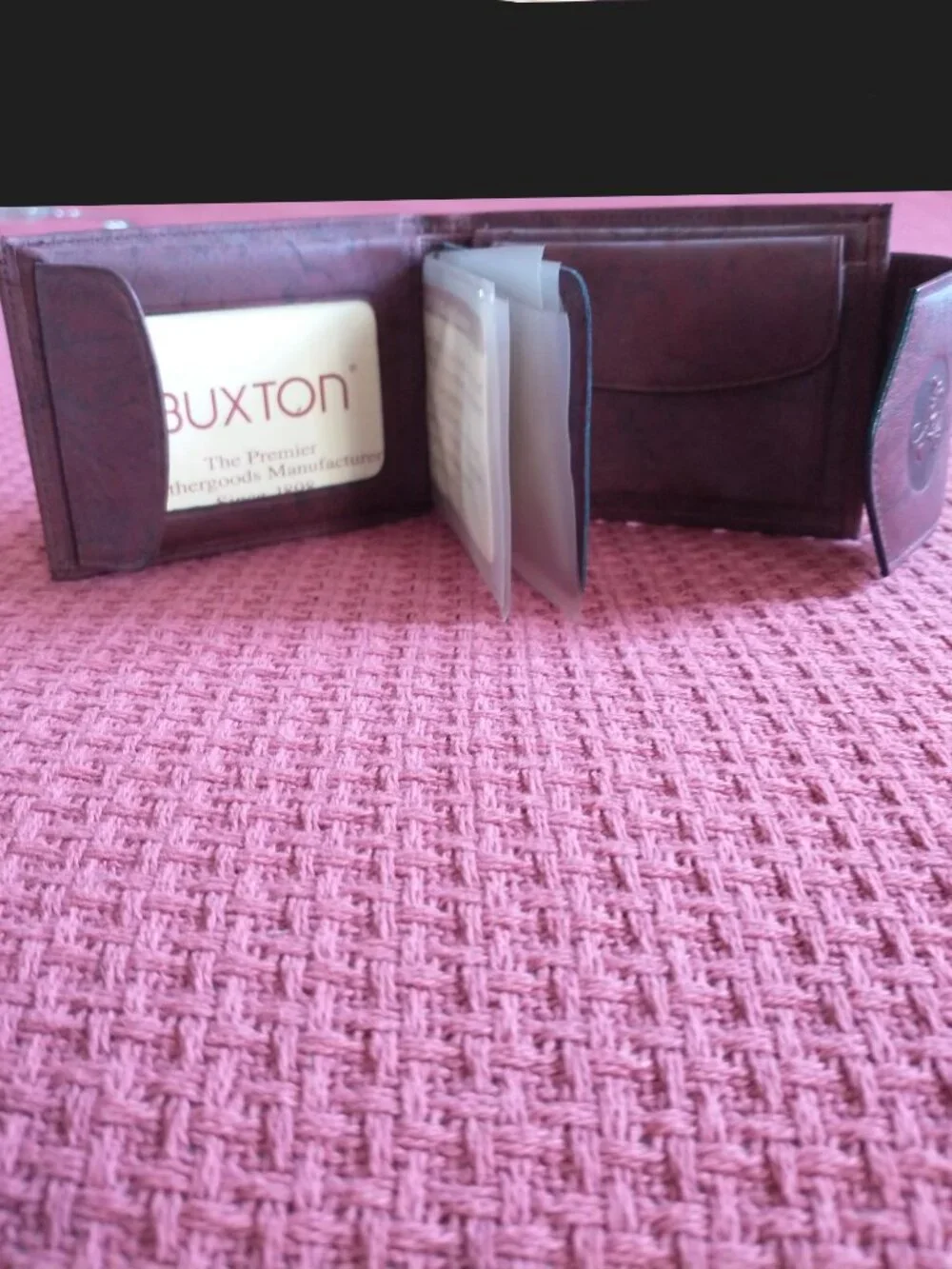 Buxton Women's Vintage Heiress Billfold Burgundy Leather Wallet NWT in Box - Picture 9 of 13